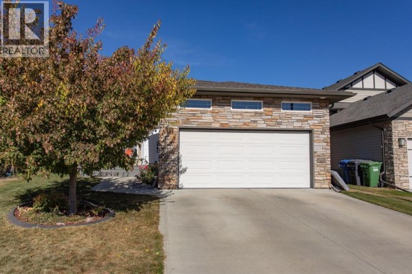 Residential for sale at 32 Tanner Street, Red Deer, AB - MLS® nVRwpk