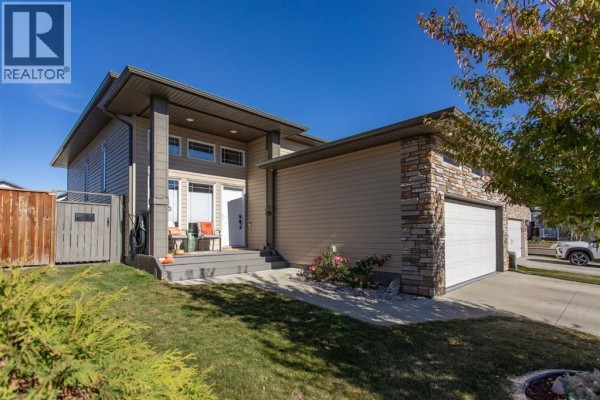 32 Tanner Street, Red Deer, AB, photo 2