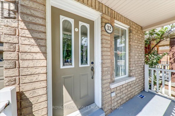 Family room - 32 Tansley Crescent, Ajax, ON L1Z1Y3 Photo 4