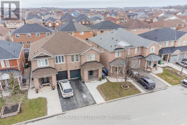Laundry room - 32 Trumpet Valley Boulevard, Brampton, ON L7A3N8 Photo 2