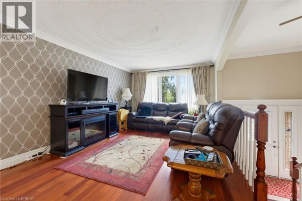 Family room - 32 Wedgewood Drive, Brantford, ON N3R6J3 Photo 4
