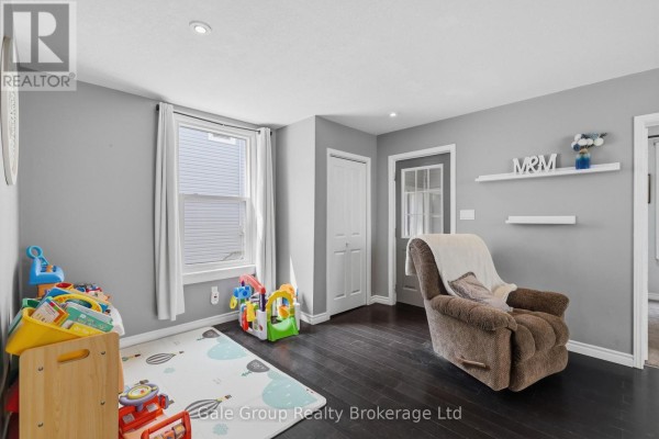 32 West Avenue W, St  Thomas, ON N5R3P5 Photo 5