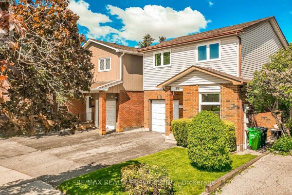 Primary Bedroom - 32 Winterfold Drive, Brampton, ON L6V3T2 Photo 2