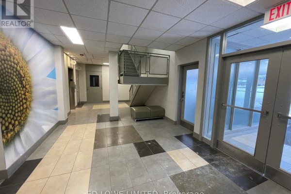 210,206b,206d - 121 Wellington Street W, Barrie, ON L4N1L2 Photo 5