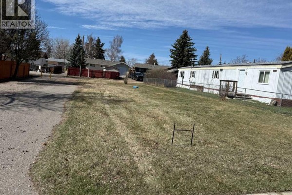 320 3 Street N, Vulcan, AB T0L2B0 Photo 2