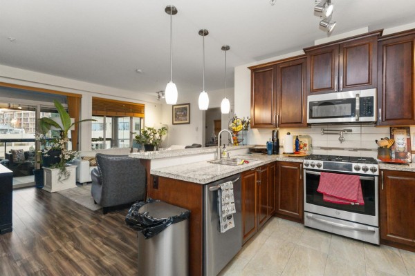 320 32445 Simon Avenue, Abbotsford, BC V2T0G7 Photo 4