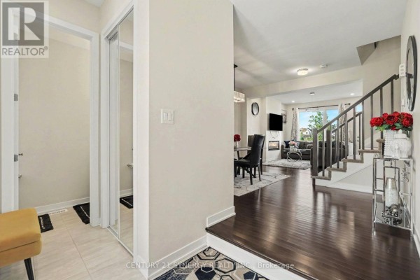 320 Canadensis Lane, Ottawa, ON K2J6X8 Photo 2