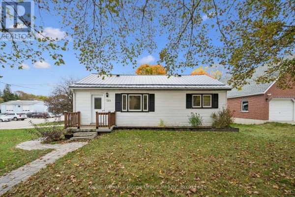 Primary Bedroom - 320 Queen Street W, Wellington North, ON N0G2L3 Photo 4
