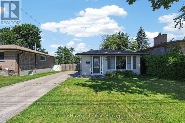 Bedroom 2 - 320 Scott Street, Midland, ON L4R2N1 Photo 4
