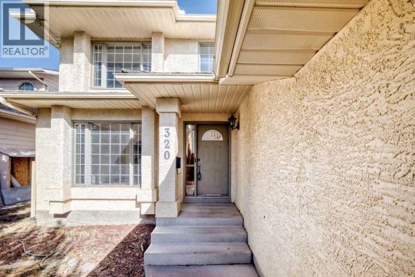 Laundry room - 320 Sunmills Drive Se, Calgary, AB T2X3E7 Photo 3