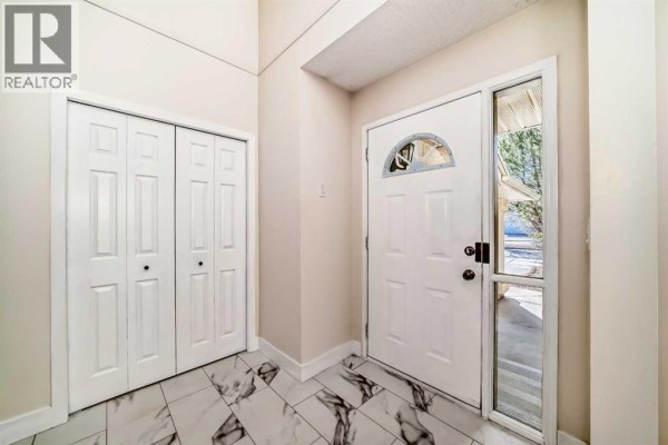 Family room - 320 Sunmills Drive Se, Calgary, AB T2X3E7 Photo 4