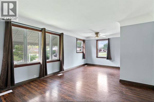3200 Longfellow Avenue, Windsor, ON, photo 2
