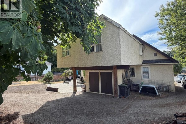 3201 19 Street, Vernon, BC V1T4B6 Photo 4