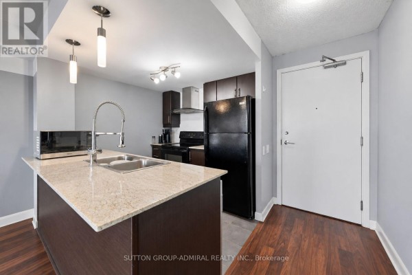 Living room - 3203 - 25 Town Centre Court, Toronto, ON M1P0B4 Photo 3