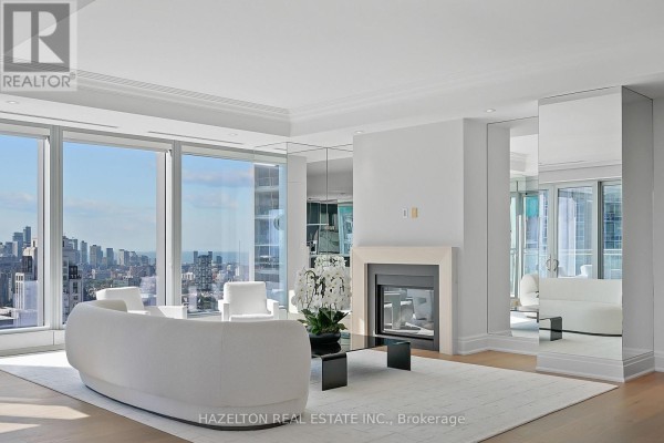 Kitchen - 3203 - 50 Yorkville Avenue, Toronto, ON M4W0A3 Photo 4