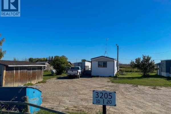 3203 50 Avenue, Olds, AB T4H1A5 Photo 5