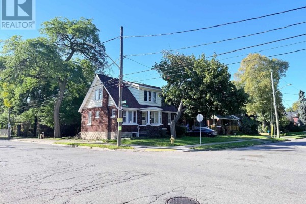 3203 Linwood Place, Windsor, ON, photo 2