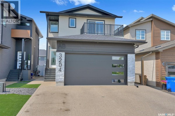Kitchen - 3204 Crosbie Crescent, Regina, SK S4V3S4 Photo 2