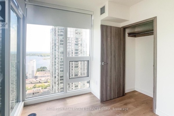 3205 - 1 Concord Cityplace Way, Toronto, ON M5V0X3 Photo 4