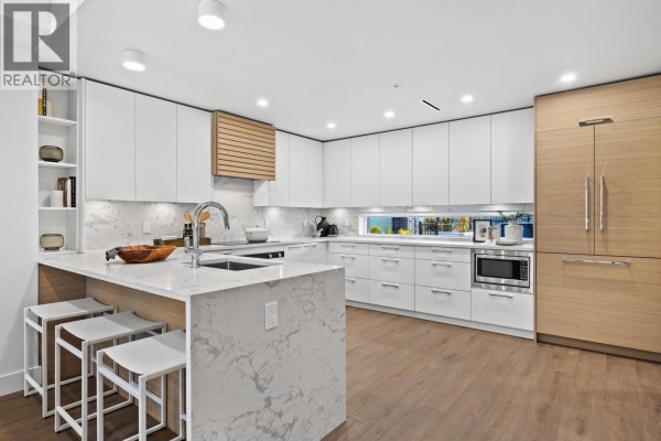 3206 Highland Boulevard, North Vancouver, BC V7R2V9 Photo 2