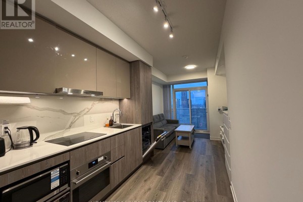 3207 - 8 Interchange Way, Vaughan, ON L4K0R2 Photo 4