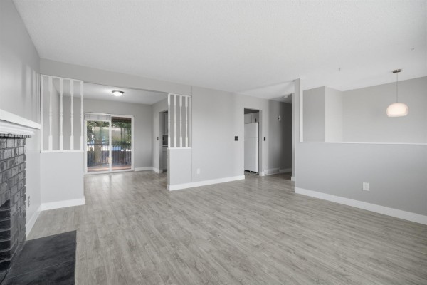32082 Austin Avenue, Abbotsford, BC V2T4P3 Photo 5
