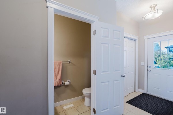 3209 67 St, Beaumont, AB, photo 2