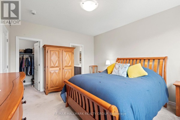 321 Hepatica Way, Ottawa, ON, photo 2