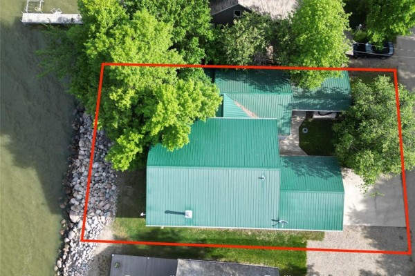 321 Lakeshore Drive, Oak Lake Beach, MB, photo 3