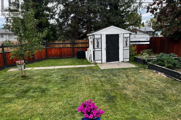 Primary Bedroom - 321 N Ogilvie Street, Prince George, BC V2M3H7 Photo 4