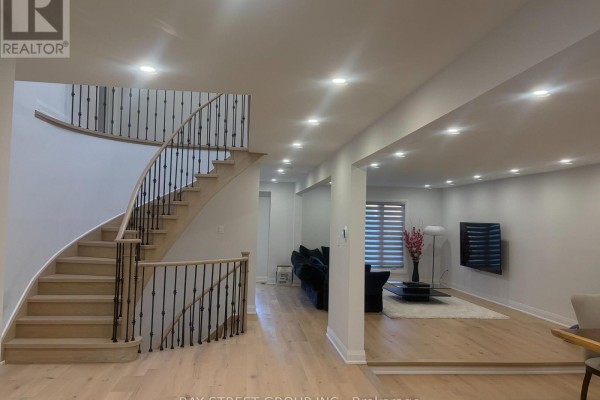 Family room - 321 Raymerville Drive, Markham, ON L3P6N6 Photo 2