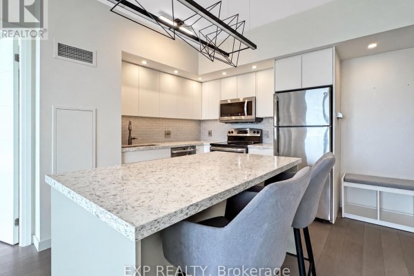 Living room - 3210 - 2200 Lakeshore Boulevard W, Toronto, ON M8V1A4 Photo 2