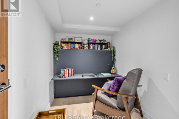3210 - 70 Queens Wharf Road, Toronto, ON M5V0J2 Photo 3