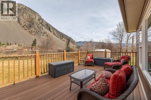 Den - 3210 / 3208 Cory Road, Keremeos, BC V0H1N0 Photo 4