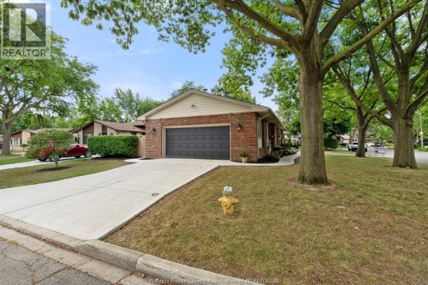 2pc Bathroom - 3210 Halpin Road, Windsor, ON N8R2B2 Photo 4