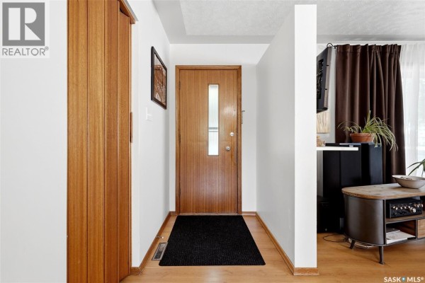 Kitchen - 3210 Parliament Avenue, Regina, SK S4S2L8 Photo 3