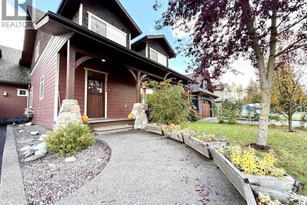 3211 Turner Way, Smithers, BC, photo 3