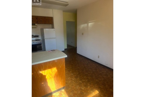 3212 W 6th Avenue, Vancouver, BC V6K1X8 Photo 5