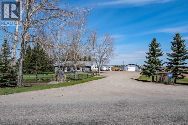 Laundry room - 32126 Coal Trail W, Rural Foothills County, AB T1V1M6 Photo 5