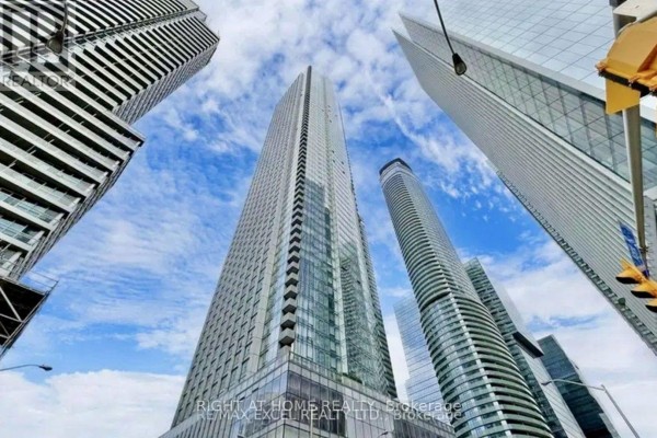 3213 - 10 York Street, Toronto, ON, photo 2