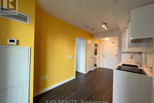 3213 - 195 Redpath Avenue, Toronto, ON M4P0E4 Photo 5