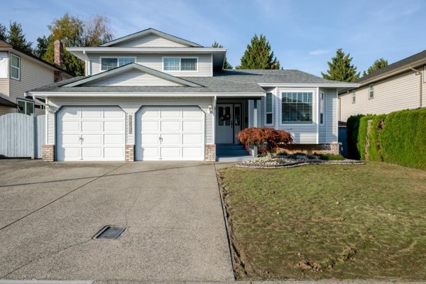 Residential for sale at 32145 Clinton Avenue, Abbotsford, BC - MLS® YetA7C