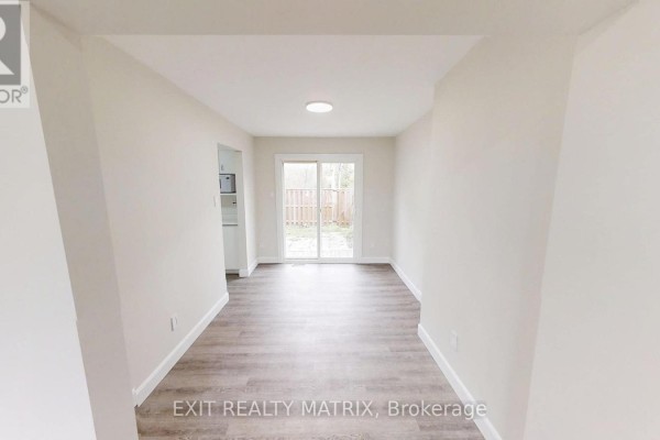 Living room - 3217 Bannon Way, Ottawa, ON K1T1T2 Photo 4