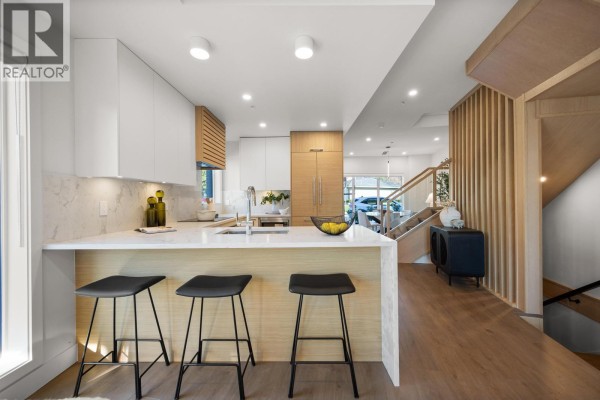 3218 Highland Boulevard, North Vancouver, BC V7R2V9 Photo 2