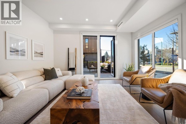 3218 Highland Boulevard, North Vancouver, BC V7R2V9 Photo 3