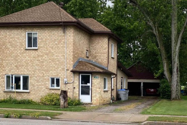 3219 Inwood Road, Brooke Alvinston, ON, photo 2