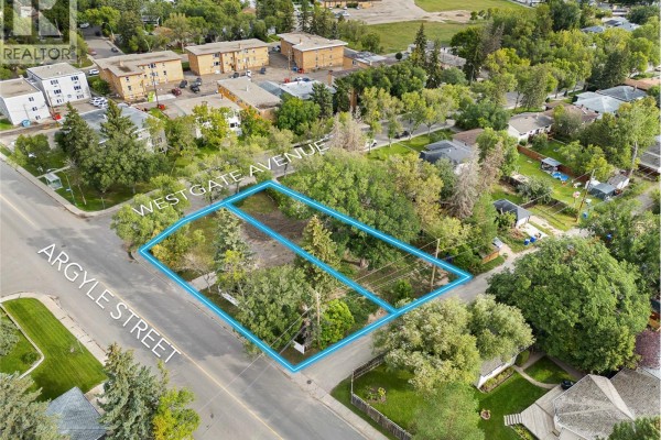 3219/3223 Westgate Avenue, Regina, SK S4S1B4 Photo 2