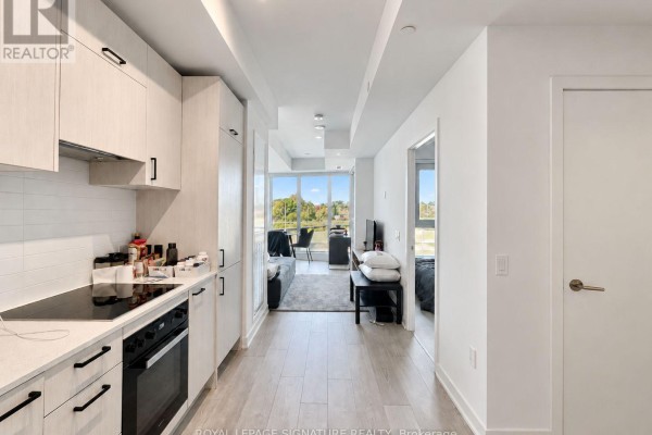Living room - 322 - 1 Kyle Lowry Road, Toronto, ON M3C0S6 Photo 3
