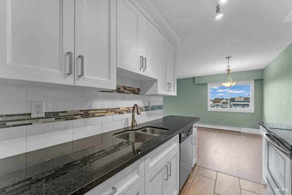 322 17707 57a Avenue, Surrey, BC, photo 3