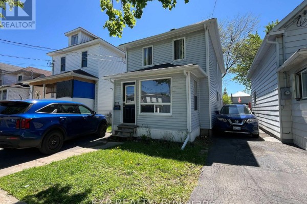 Living room - 322 Guy Street, Cornwall, ON K6H4V2 Photo 2